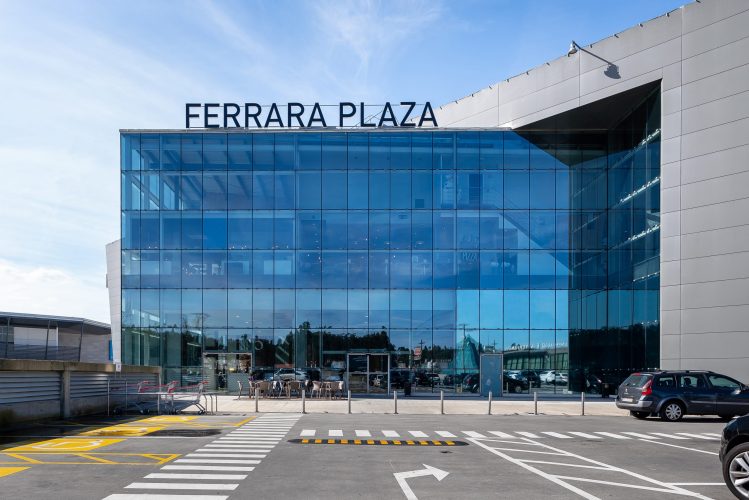_DESTAQUE_Ferrara-Plaza-scaled