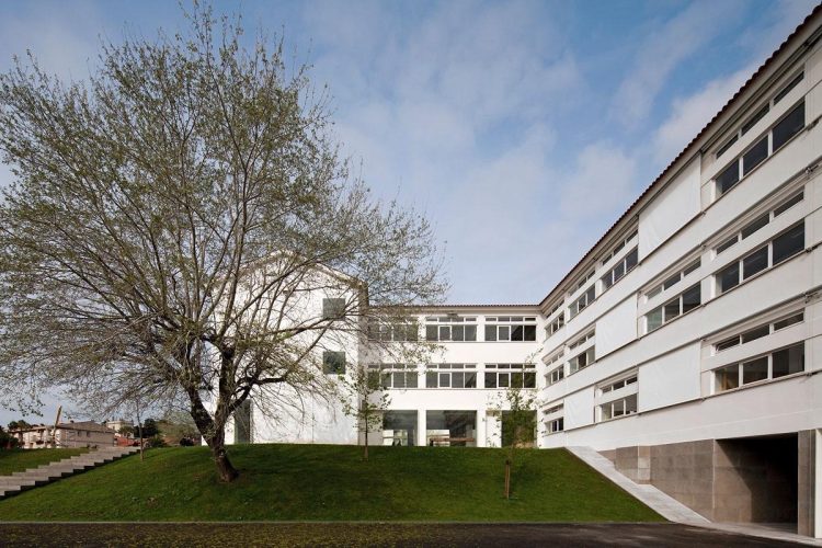 _DESTAQUE_imgi_22_ines-lobo-leonardo-finotti-escola-secundaria-joaquim-carvalho